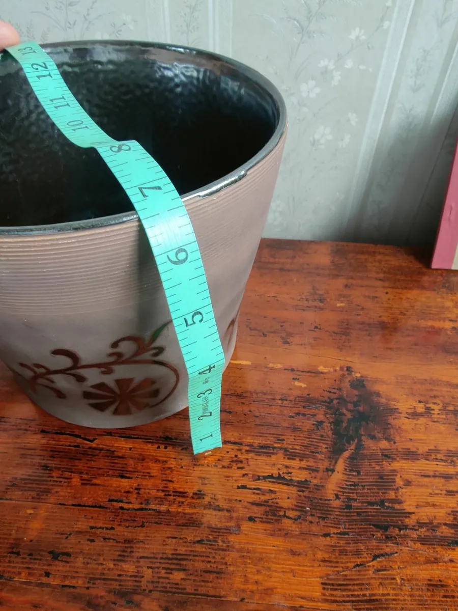 Purplegrey 20cm CeramicEmbossed Design Planter Pot - Image 3