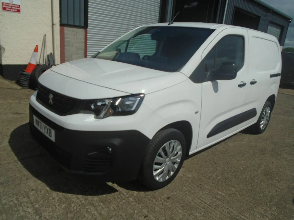 2022 Peugeot Partner PROFESSIONAL 100HP - Image 3
