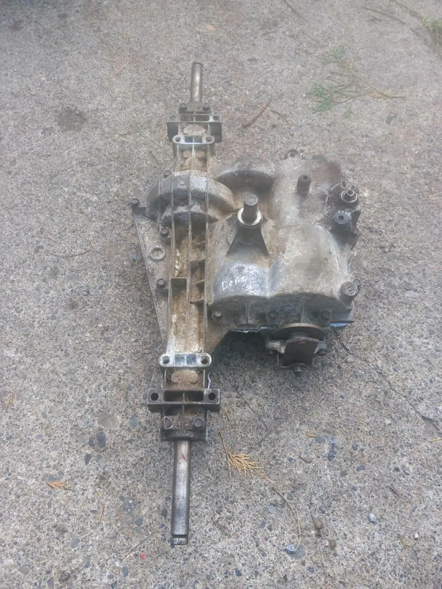 Castlegarden/peerless manual gearbox for sale - Image 1