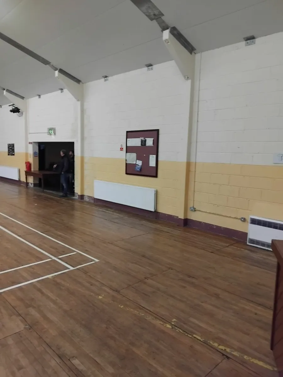 Wood floor - Image 2