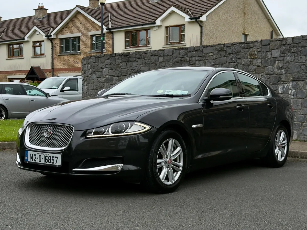 Jaguar XF mint condition - Image 4