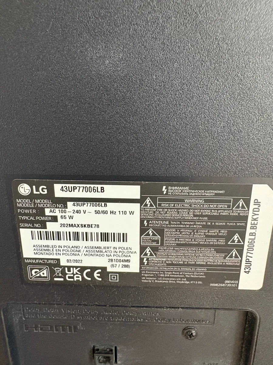 LG Smart Tv (Broken Screen) - Image 2