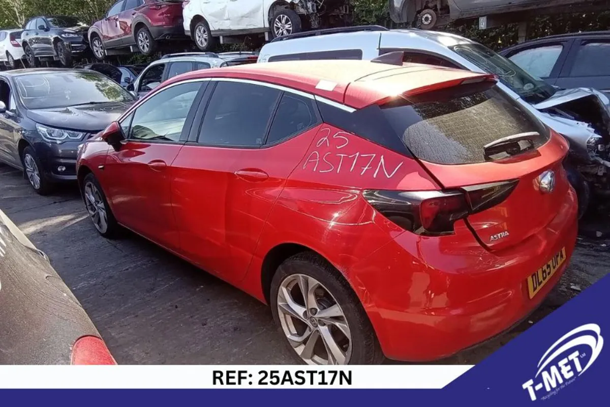 2015 VAUXHALL ASTRA BREAKING FOR PARTS - Image 4