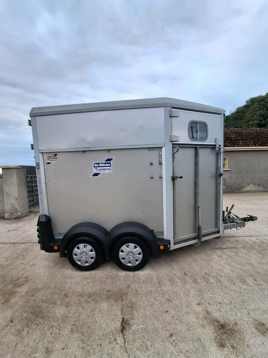 Horsebox for sale - Image 2