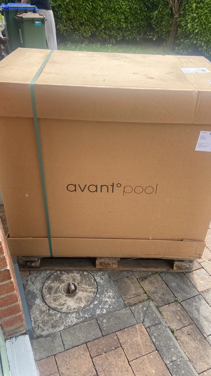 Avant Pool - Image 2