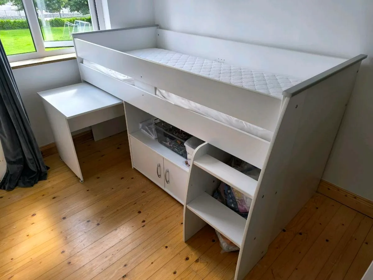 Kids bunk bed - Image 1
