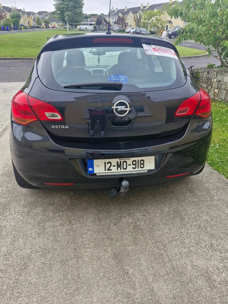 Opel Astra 2012 - Image 4