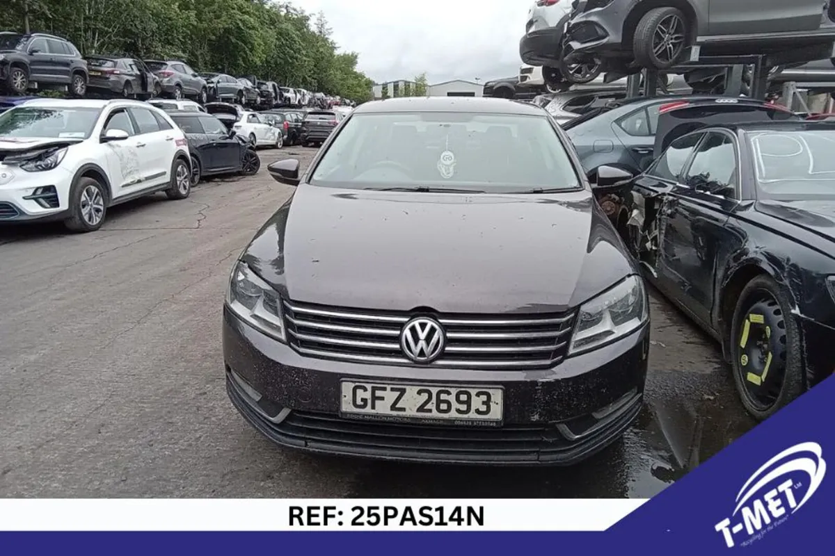 2011 VOLKSWAGEN PASSAT BREAKING FOR PARTS - Image 1