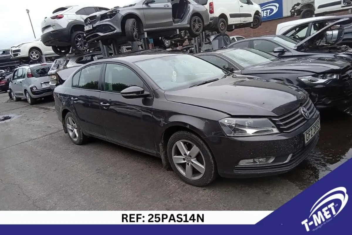2011 VOLKSWAGEN PASSAT BREAKING FOR PARTS - Image 2