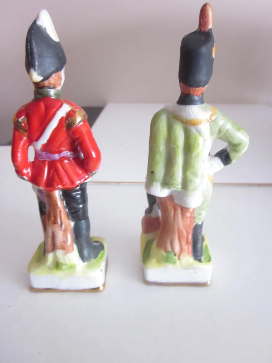 Two  Antique Staffordshire Hand Painted  Soldiers - Image 2