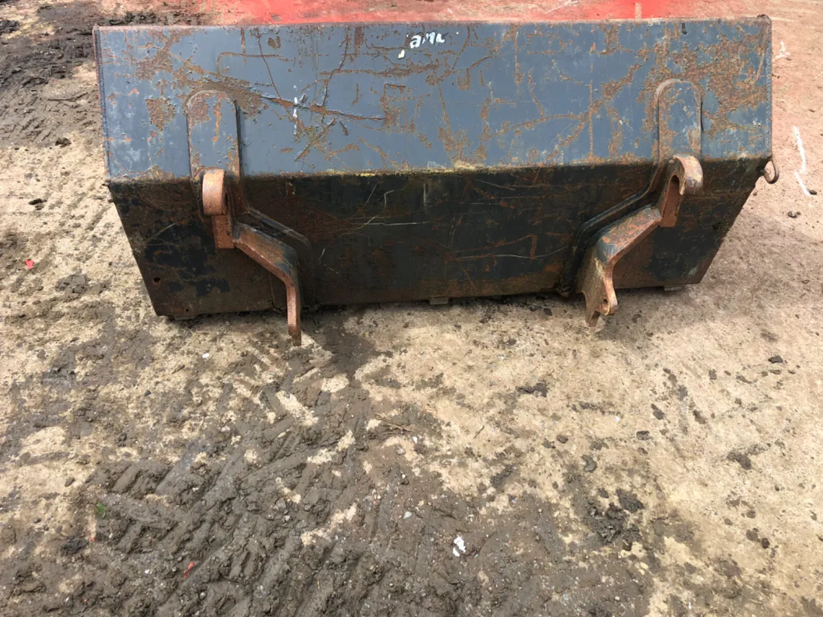 5 foot Bucket - Image 2