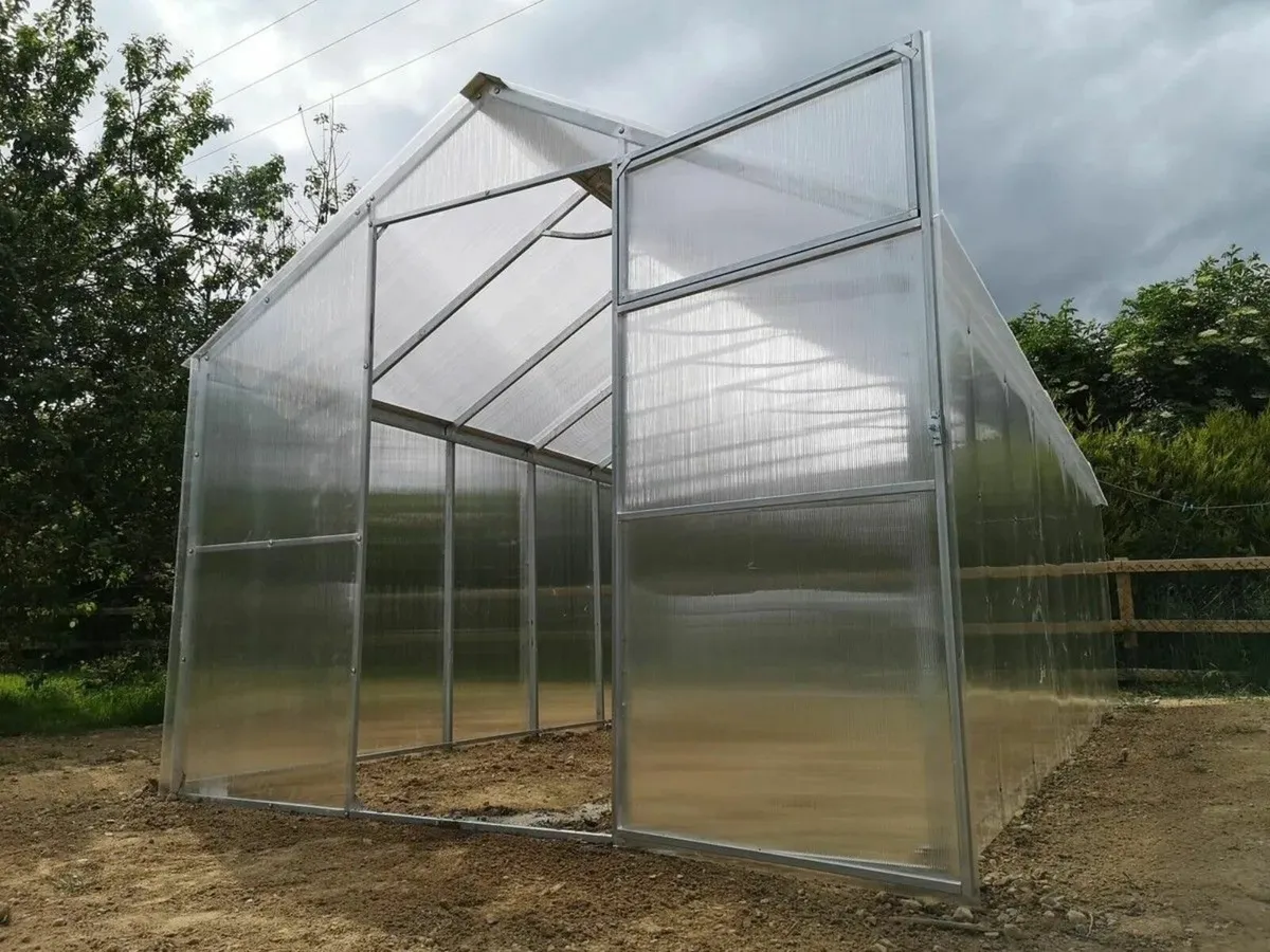 Titan House Polycarbonate Greenhouse - Image 2