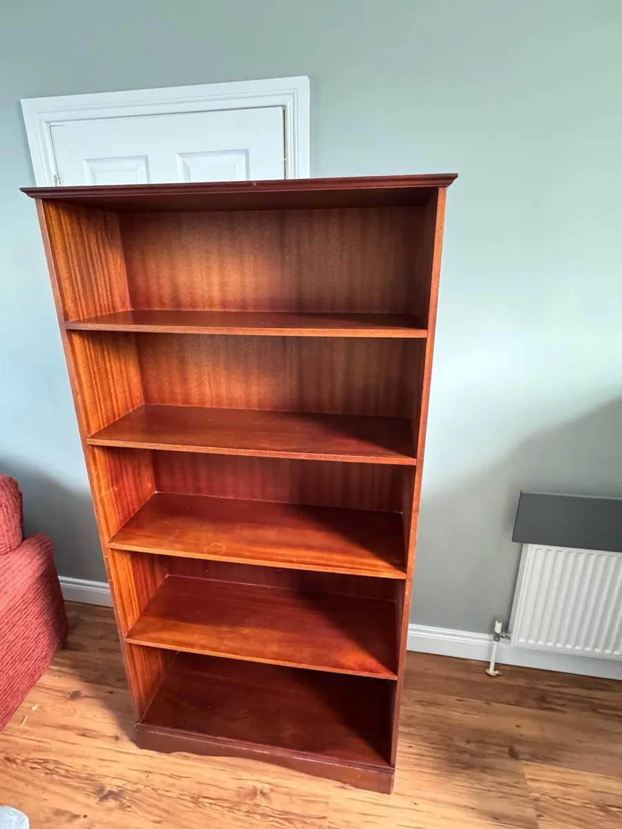Antique bookshelf - Image 1