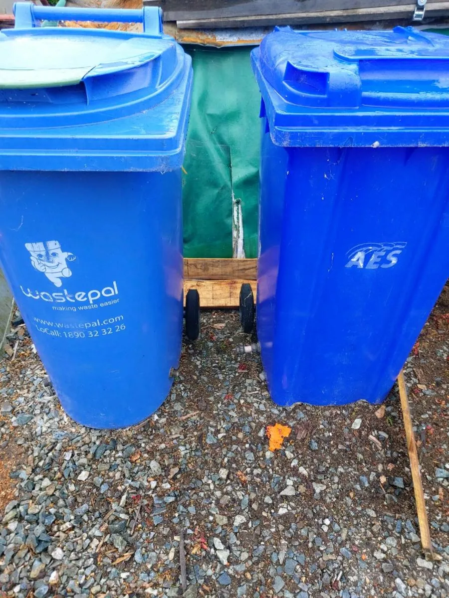 Water barrels - Image 1