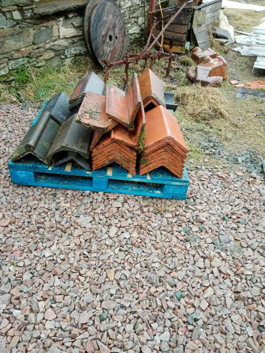 Reclaimed ridge tiles for Sale