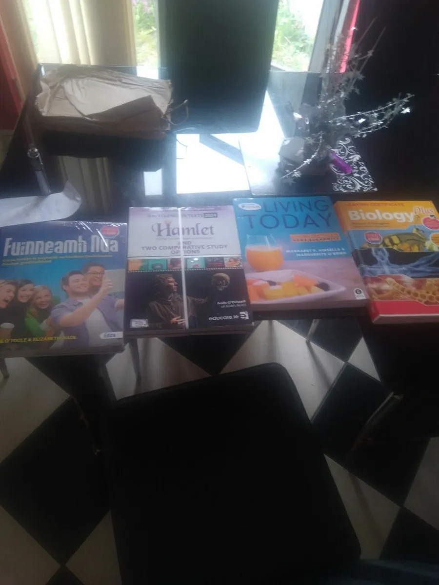 Leaving cert school books - Image 1