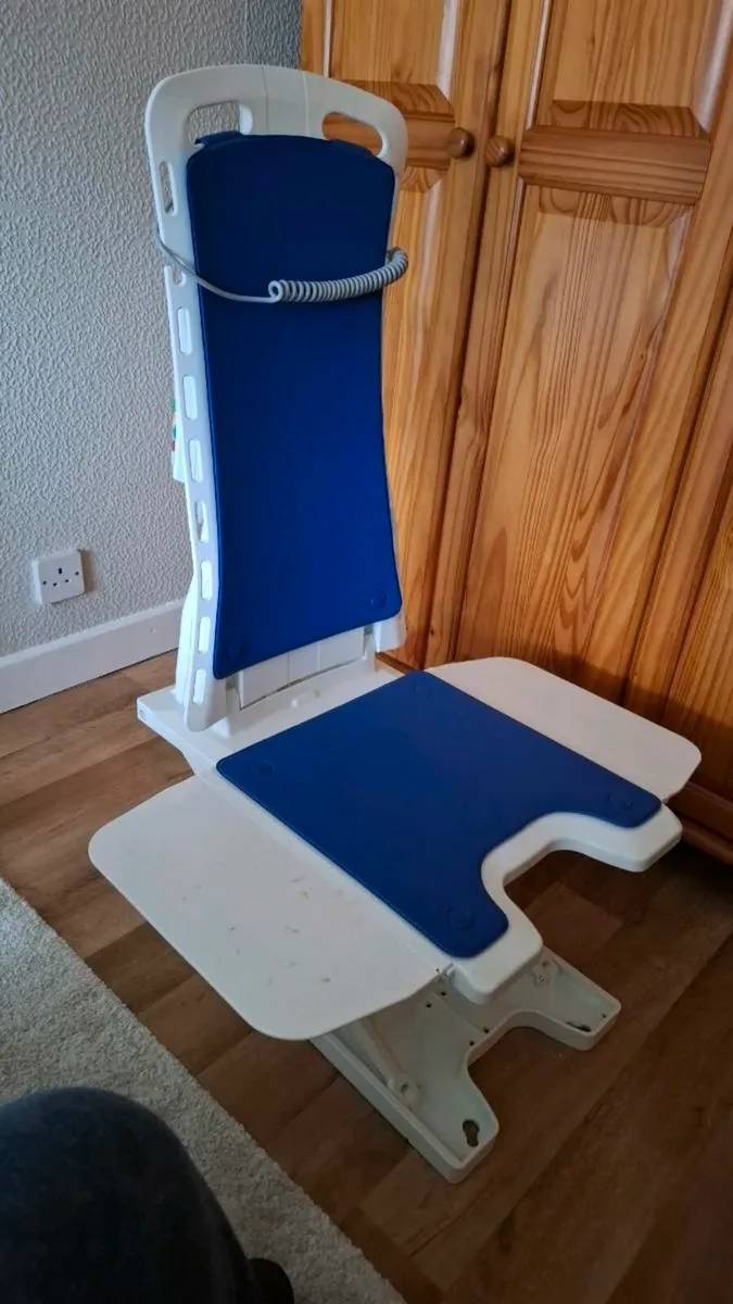 Bellavita Bath Lift - Image 1