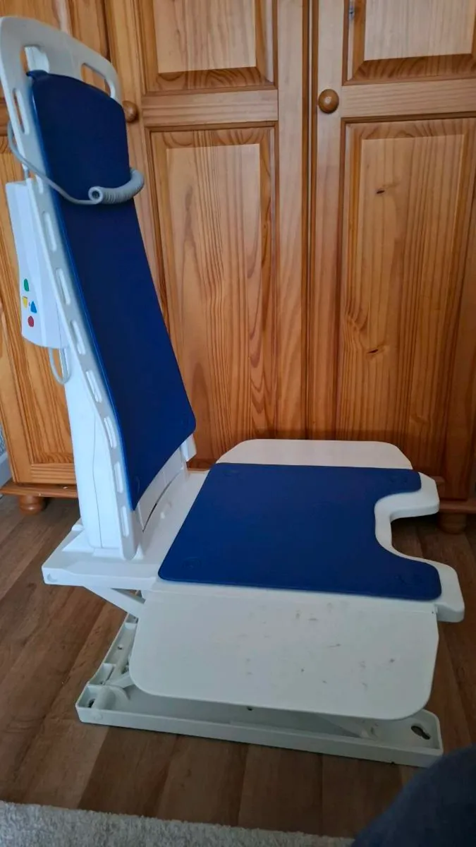Bellavita Bath Lift - Image 3