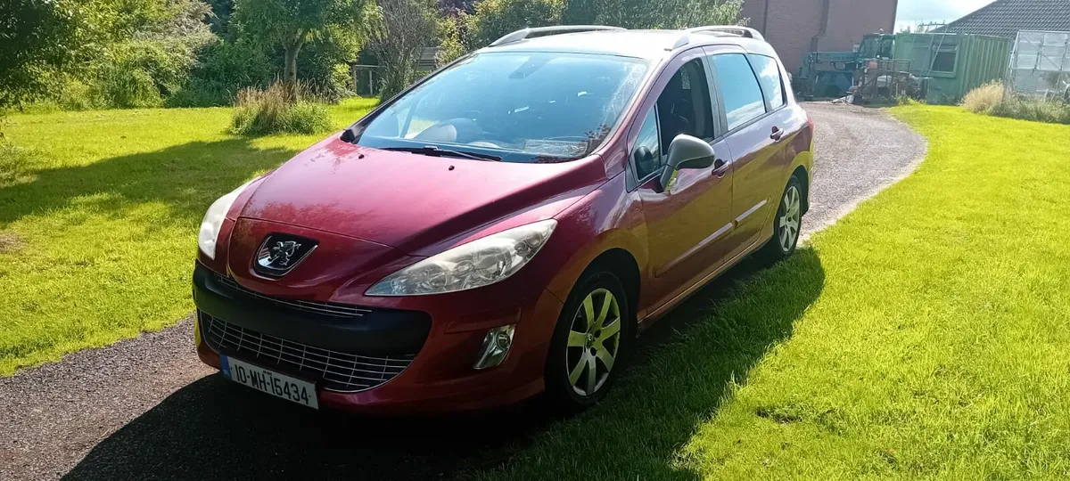 Peugeot 308 sw 7 seater - Image 1