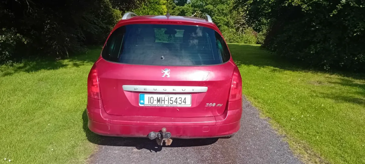 Peugeot 308 sw 7 seater - Image 3