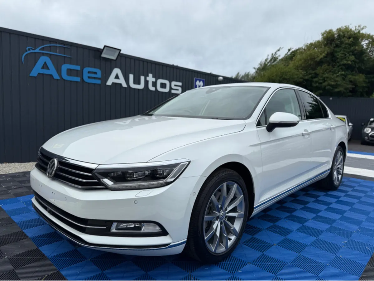 Volkswagen Passat HIGHLINE PREMIUM - 2.0L DIESEL - - Image 2