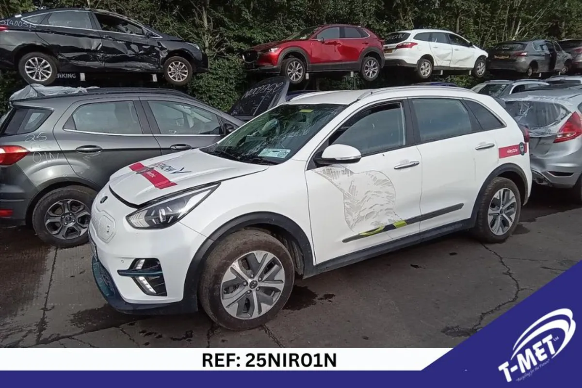 2021 KIA E-NIRO BREAKING FOR PARTS - Image 3