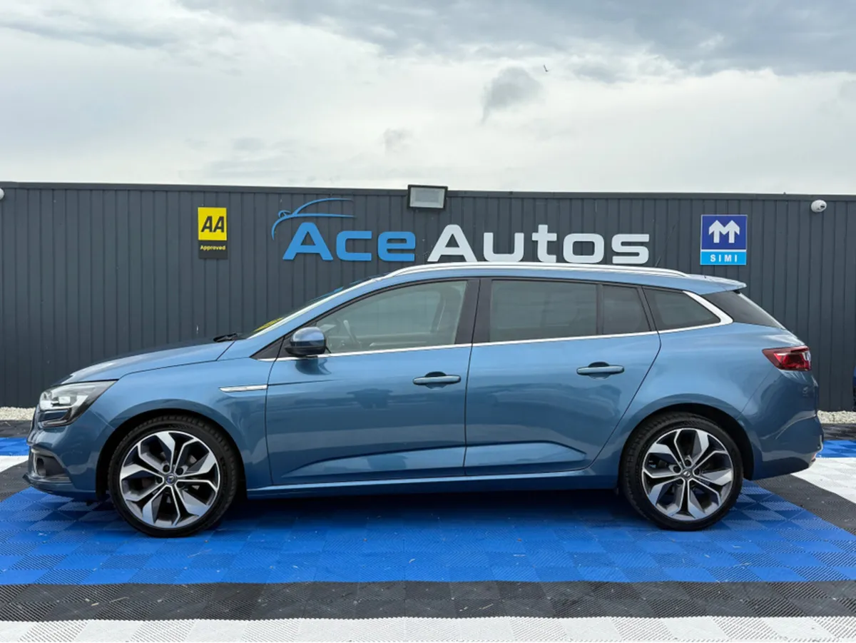 Renault Megane SPORT PLUS - 1.2 PETROL - AUTO - 12 - Image 4