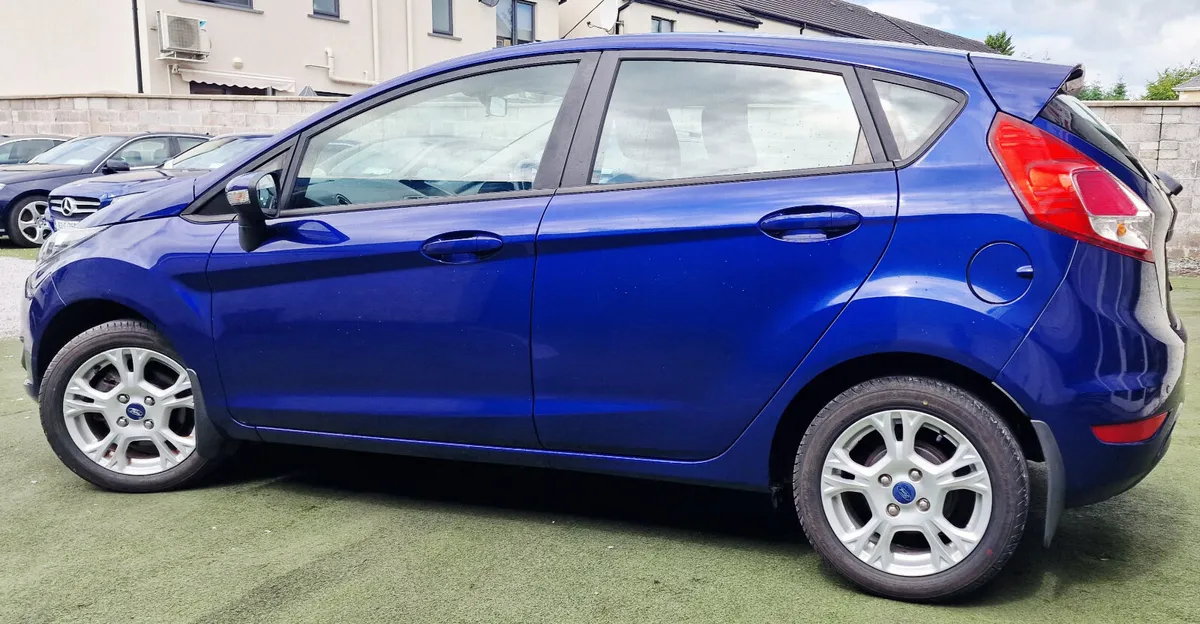 Ford Fiesta 1.0 ZETEC NCT TAX VERY LOW KM - Image 3