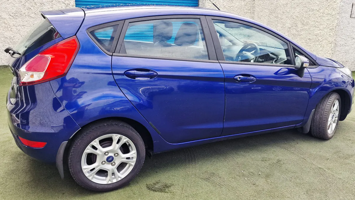 Ford Fiesta 1.0 ZETEC NCT TAX VERY LOW KM - Image 4