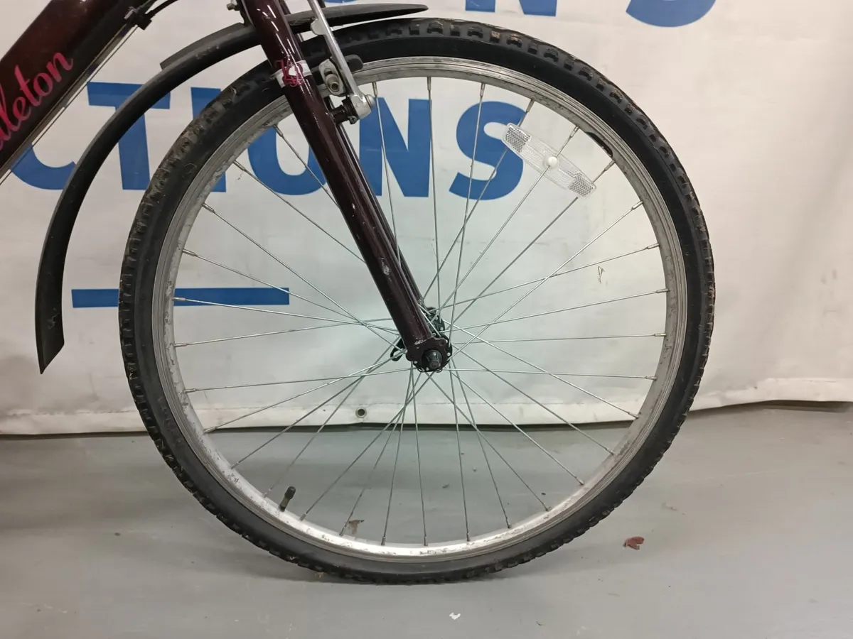 Online Auction Of A Pendleton Brooke Hybrid Bike - Image 3