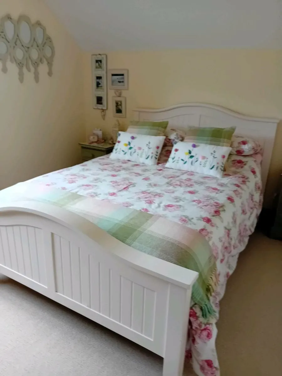 Double bed - Image 4
