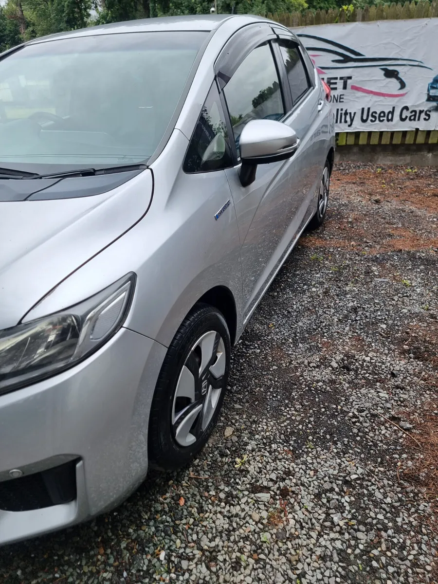 2014 Honda Fit/Jazz 1.5 Hybrid Automatic - Image 3