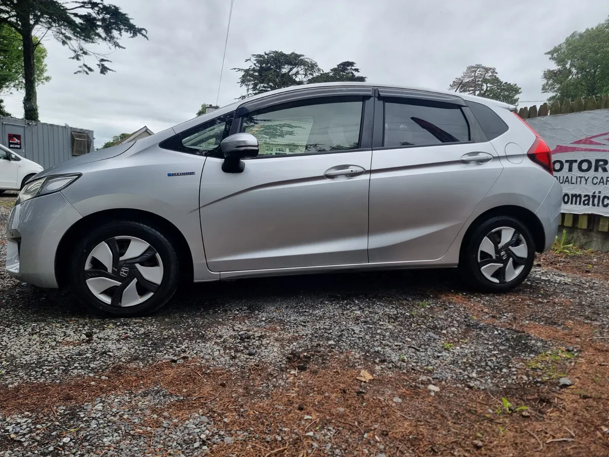 2014 Honda Fit/Jazz 1.5 Hybrid Automatic - Image 4