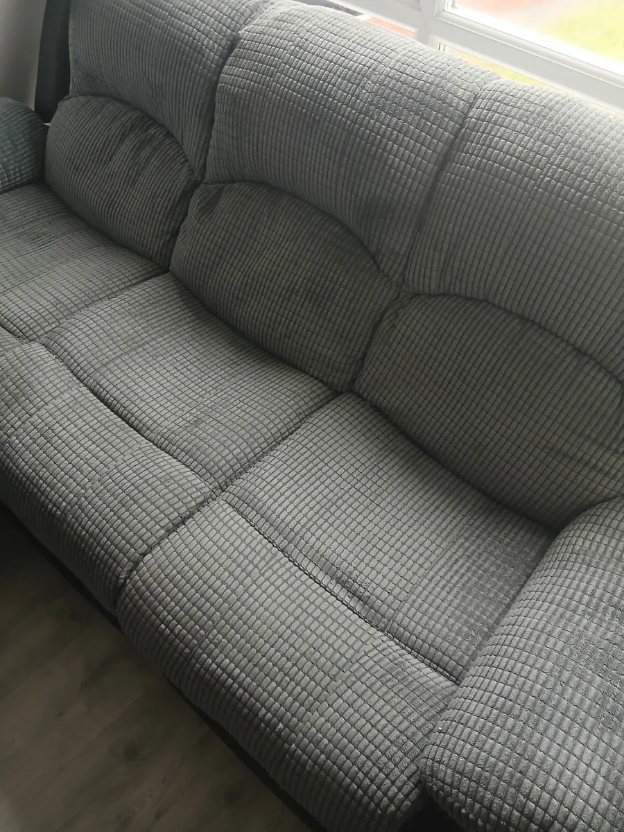 3seater an arm chair - Image 2