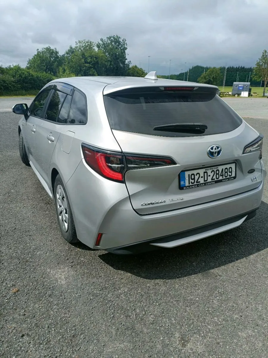Toyota Corolla 2019 - Image 2