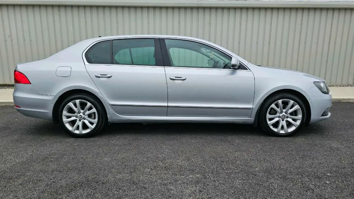 // SKODA SUPERB 2.0 TDI 2015 // - Image 1