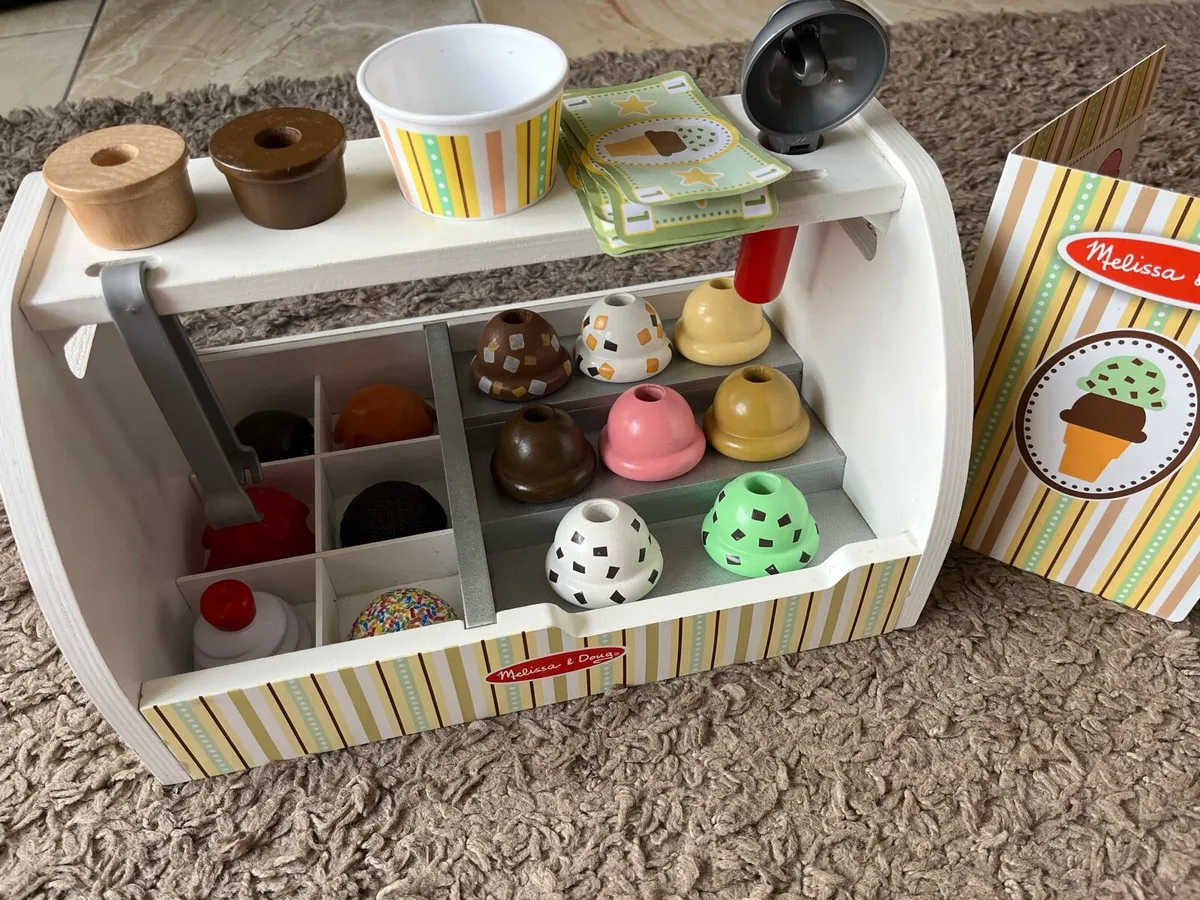 Melissa and Doug Ice Cream Counter - Image 2