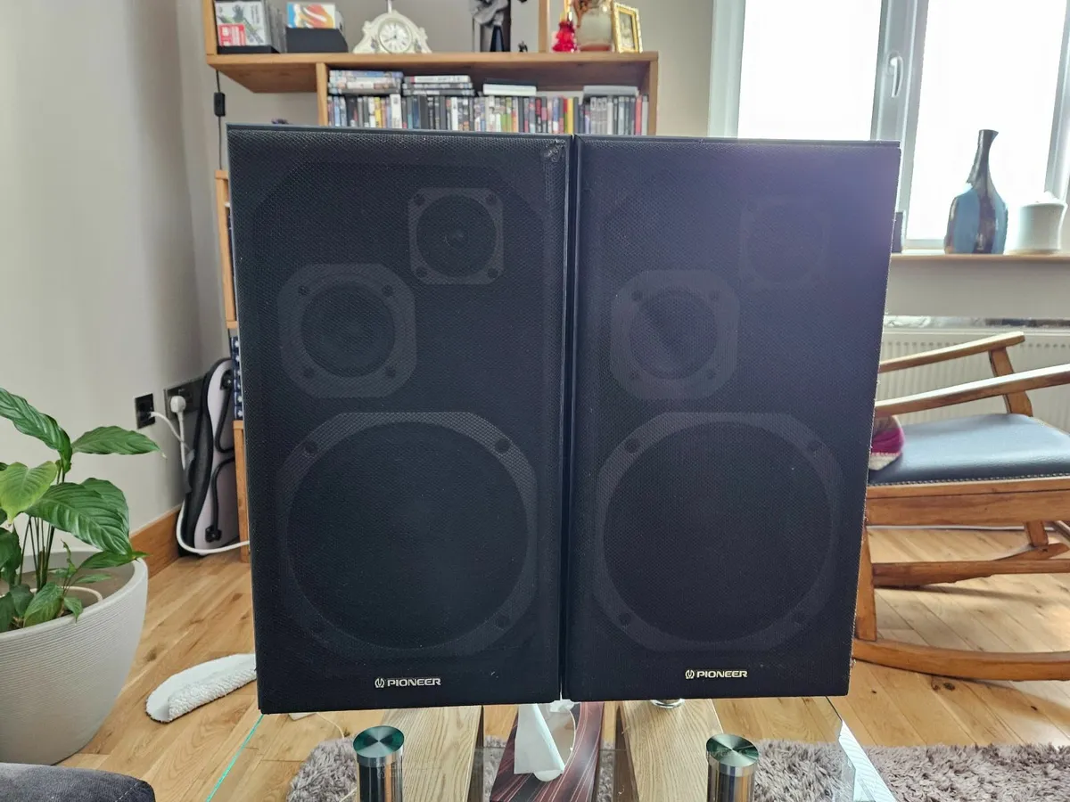 PIONEER  SPEAKERS - Image 1