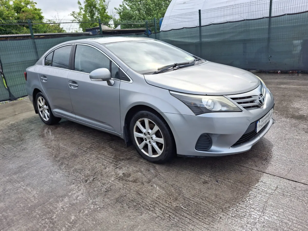 *2012 Toyota Avensis  2.0 Diesel - Image 2