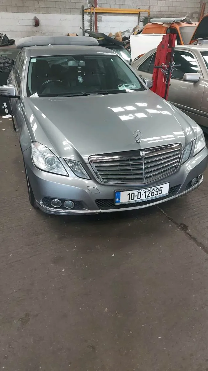 Mercedes e 220 cdi auto - Image 1