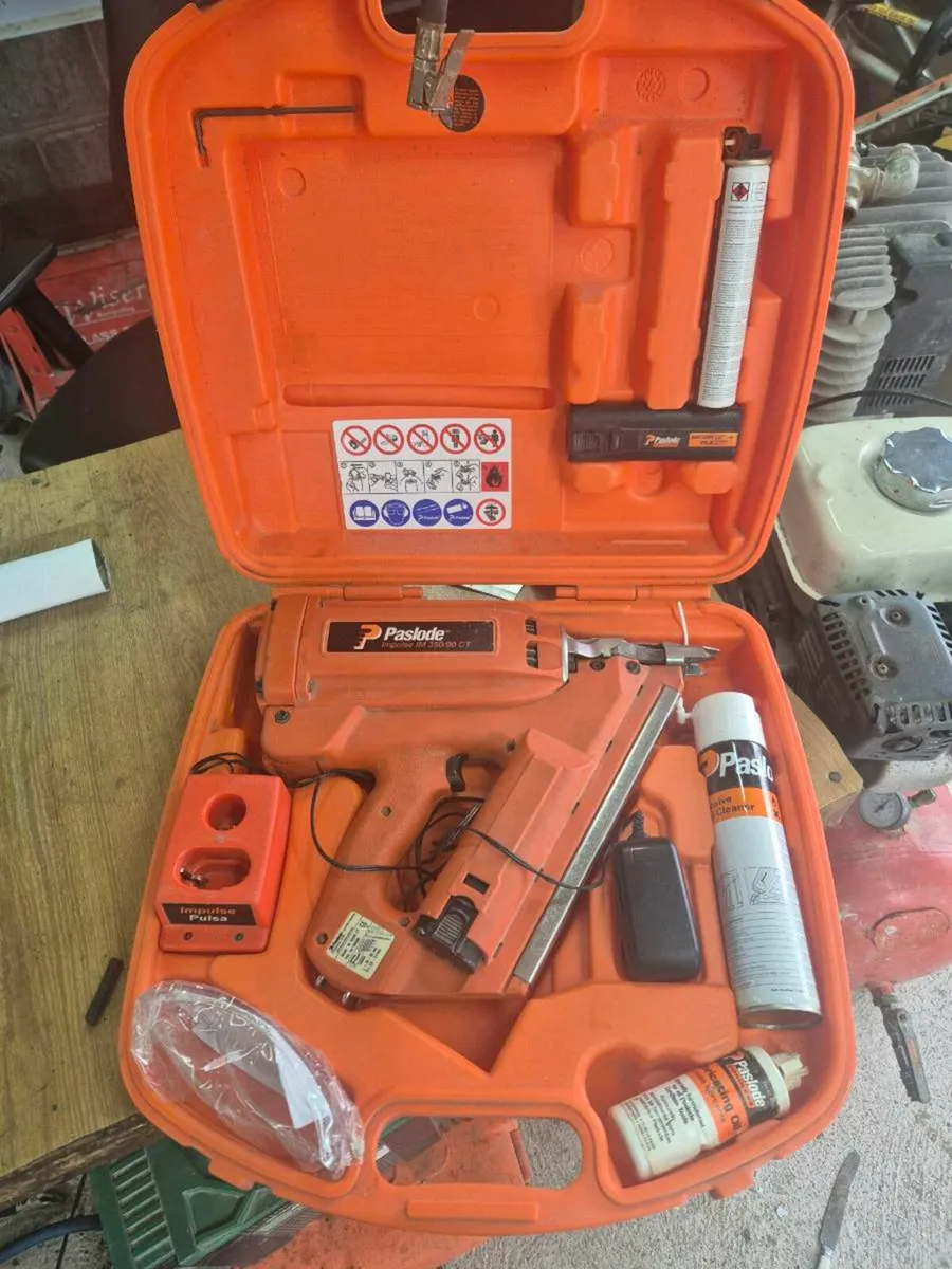 Paslode IM350/90 CT 1st Fix nail gun - Image 1
