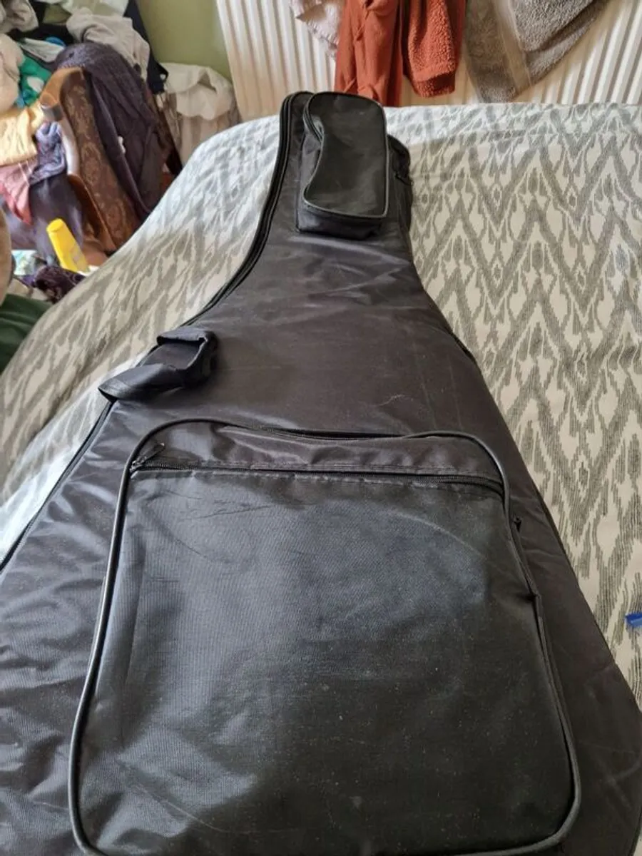 Guitar + case, strings,tuner + - Image 2