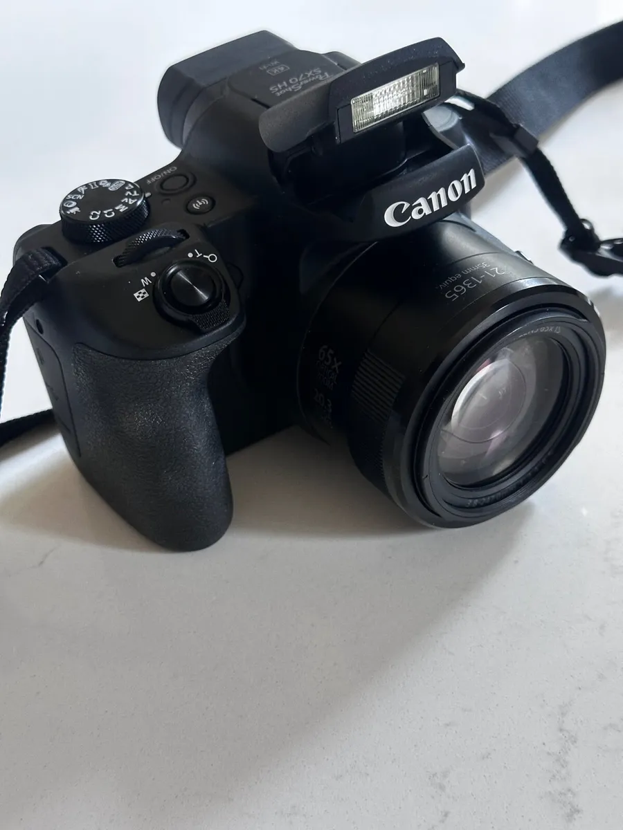Canon Powershot SX70 DSLR Camera - Image 2