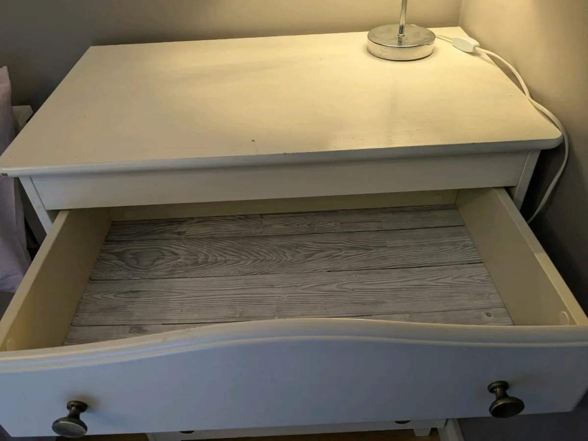 Chest of drawers - Image 2