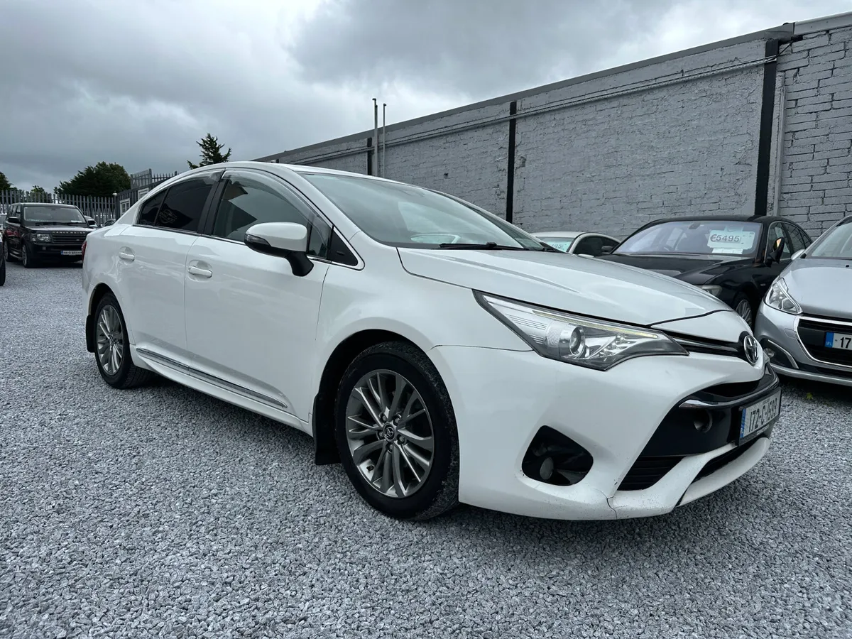 2017 (172) Toyota Avensis 1.6 D-4D Luna Navi - Image 1