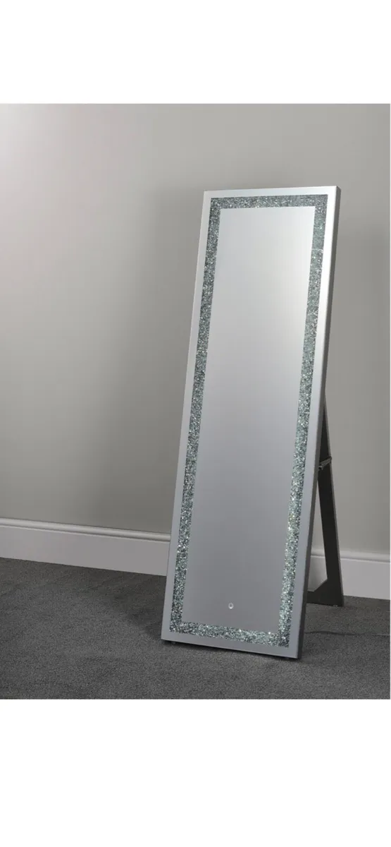 LED free standing mirror - Image 1