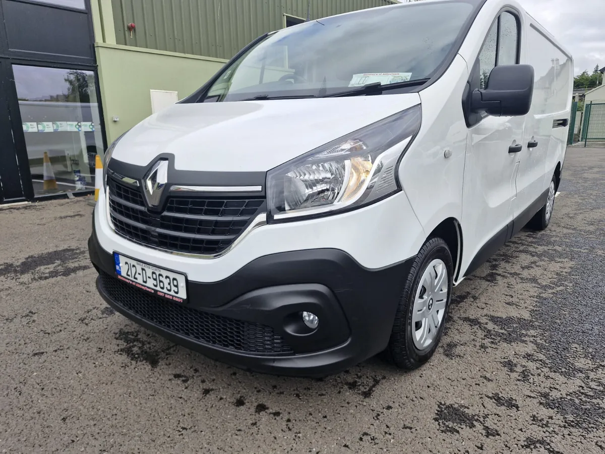 Renault Trafic 2021 - Image 2