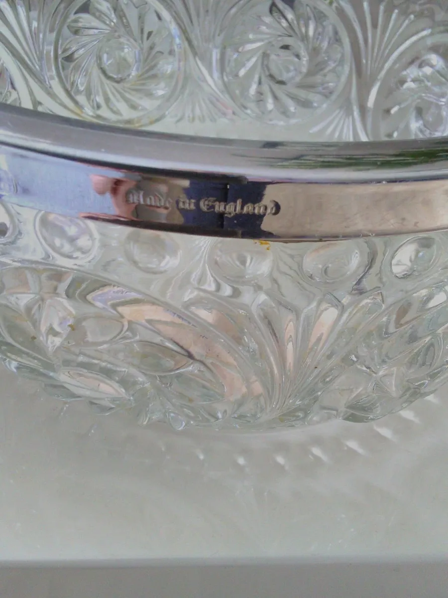 Vintage display bowl - Image 1