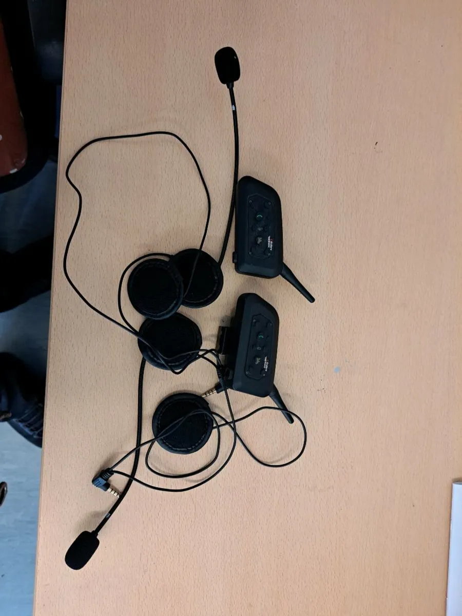 Inercom and bits - Image 1