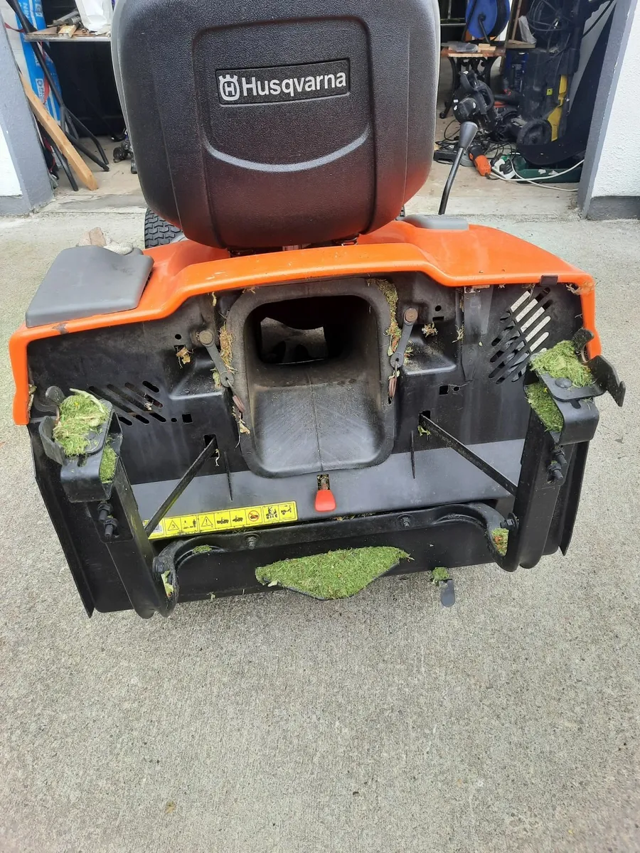 Ride on lawn mower - Image 4